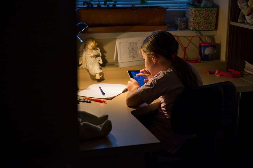 Dark picture, no face.